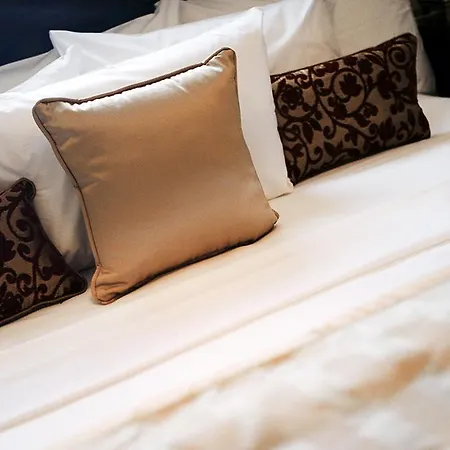 Redearth Boutique Hotel Mount Isa Room photo